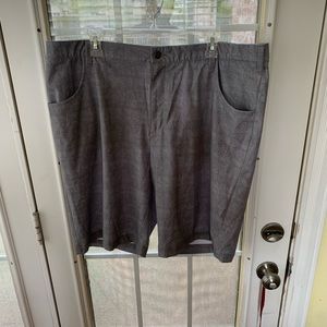 Men’s Adidas Size 40 Golf Shorts